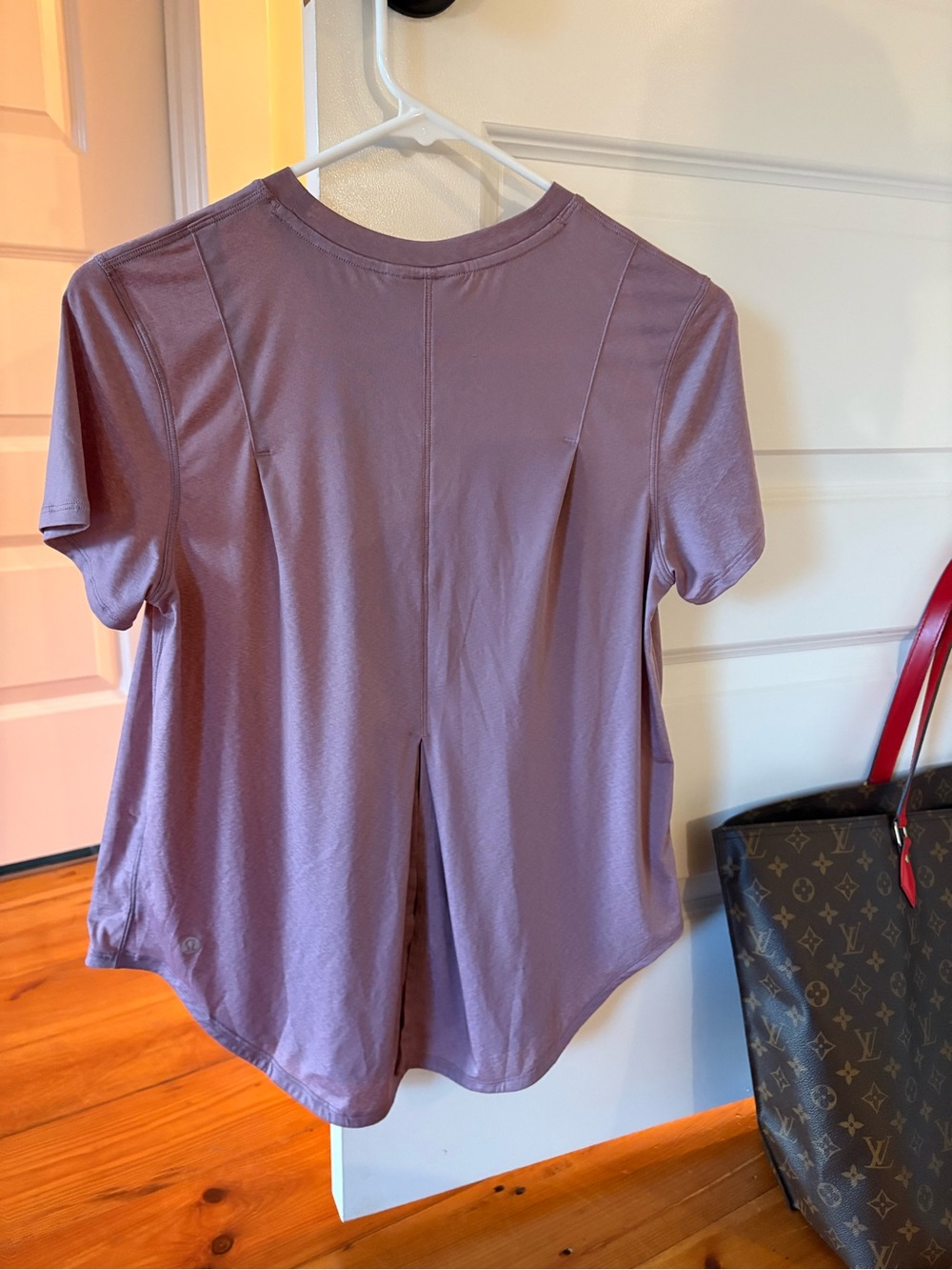 Lululemon Split-Back Training Shirt 🩷